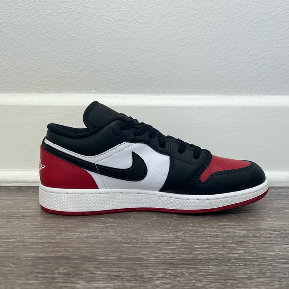 Nike Black, Red, and White Low-Top Sneakers - Picture 3 of 6